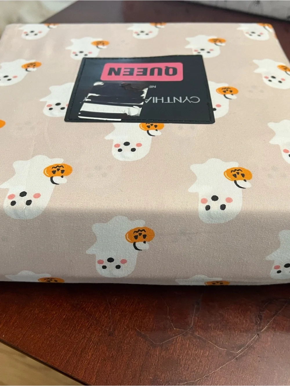 Cynthia Rowley Beige Ghost & Pumpkin Queen Sheet Set